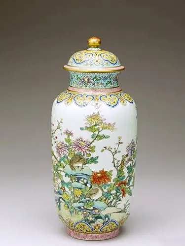 清乾隆 粉彩秋菊鹌鹑盖罐