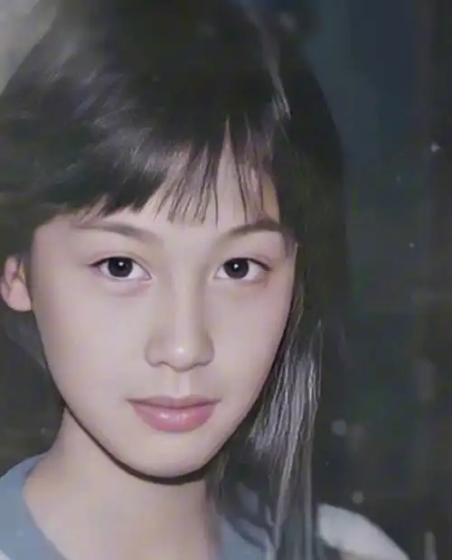 11岁的正在上六年级的朱茵你还没见过吧?