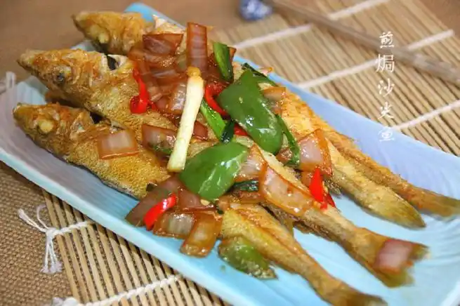 百家千宴广东餐桌上最下酒的菜煎焗沙尖鱼