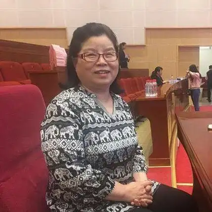 父亲没有给我们留下物质上的财富,可是父亲给我们留下的是焦家的优良