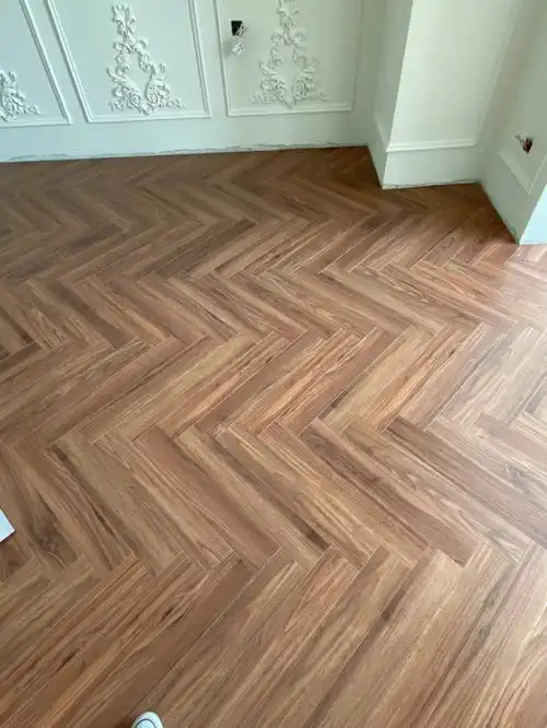 人字拼地板铺完啦