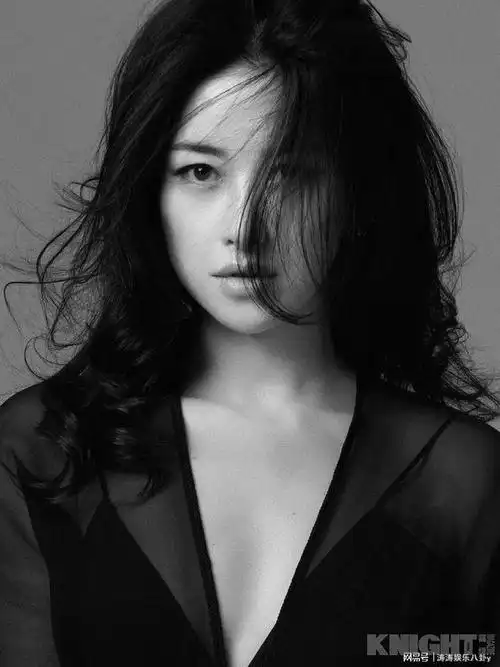 中国第一美女朱珠写真拍摄惊艳皮肤白皙大长腿性感撩人