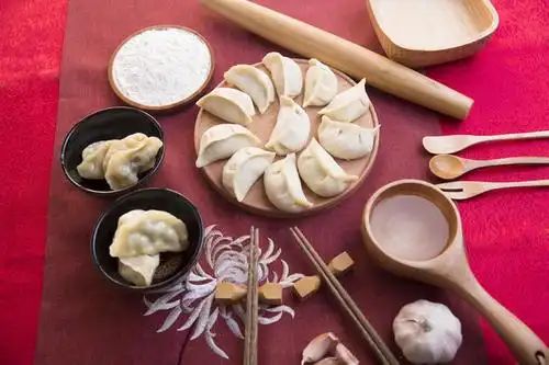 美味,食品,饺子,古典,传统,主食,饮食,餐饮,红色,盘子,汤匙,碗,中国菜