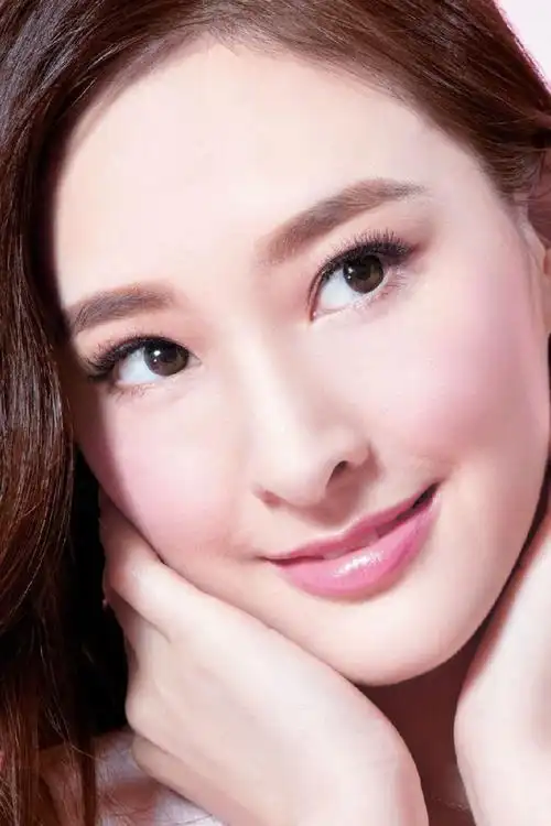 陈滢(jeanniechan),10月22日出生于加拿大温哥华,中国香港影视女演员