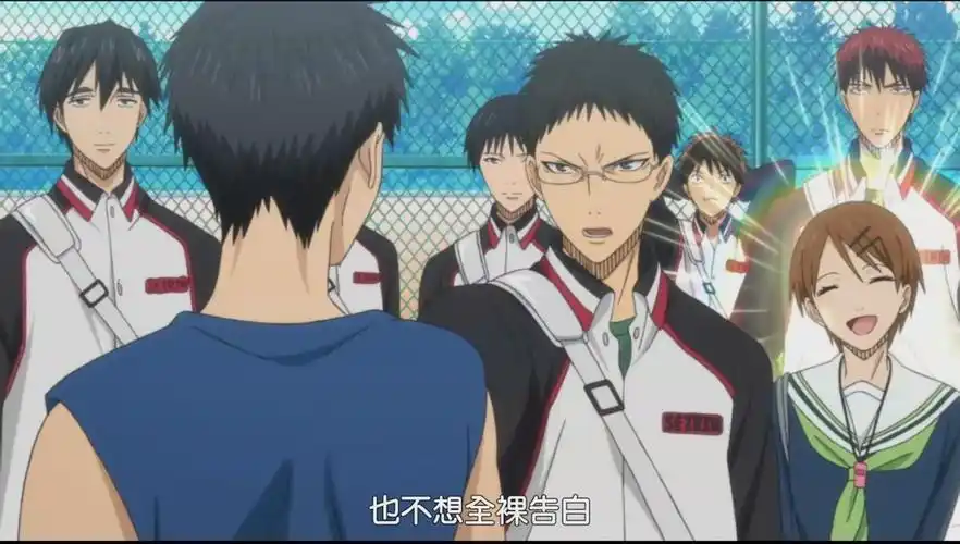 其实诚凛高校本来是没有篮球部的,后来有一个叫铁平的人 (和日向顺平