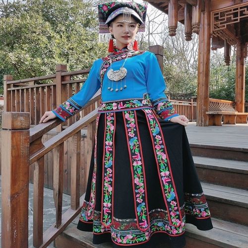 新款刺绣布依族日常服装少数民族拍照服饰民族风裙子套装量身定制