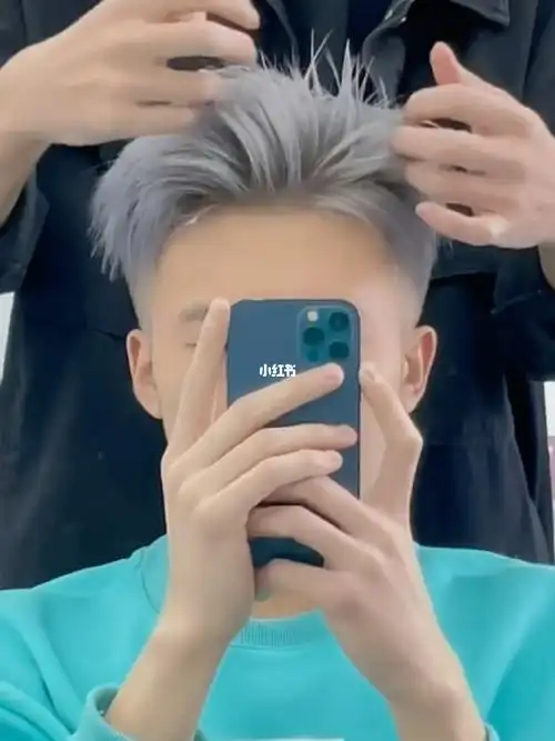 男生发色推荐蓝灰色男生一定要尝试的发色