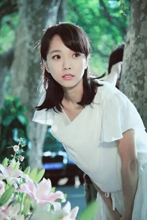 从坚决不拍裸戏,到近乎全裸出镜!"过气花旦"王珞丹的上位史