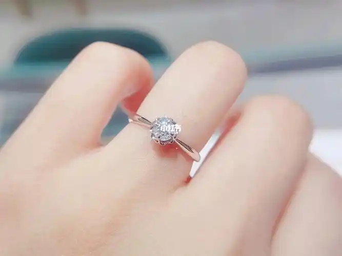 老凤祥钻石戒指