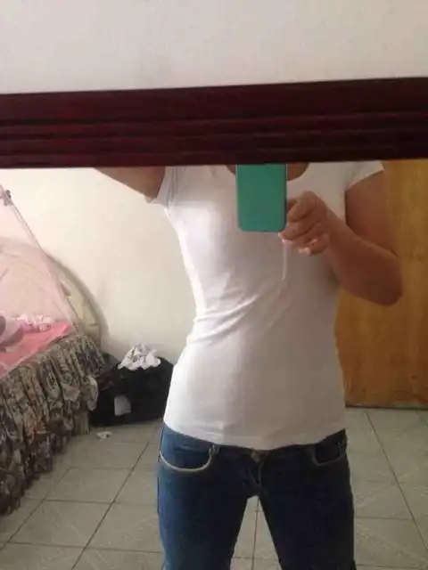 教宝妈们一个收紧小腹的方法,超简单,随时都能做