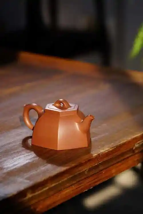 六方神韵黄龙山原矿老紫泥六方神韵黄龙山原矿老紫泥