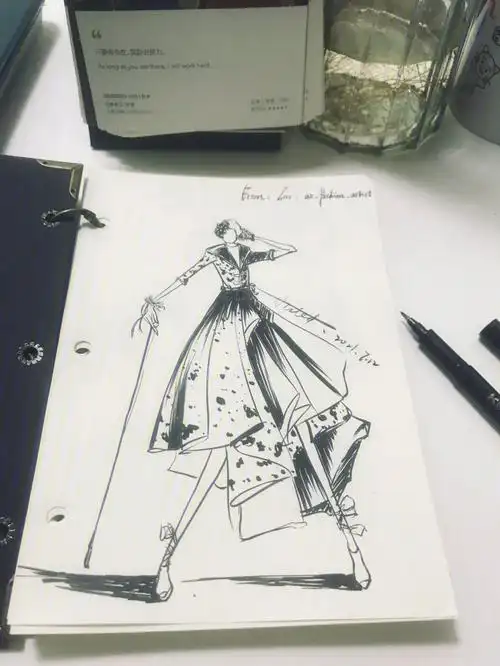 day41服装设计服装上衣t恤款式图临摹