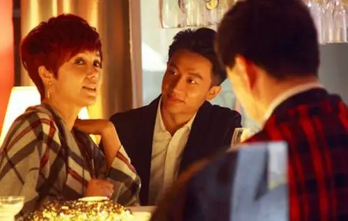 蒋雯丽黄轩难掩地下恋情遭曝光 黄轩个人资料大起底