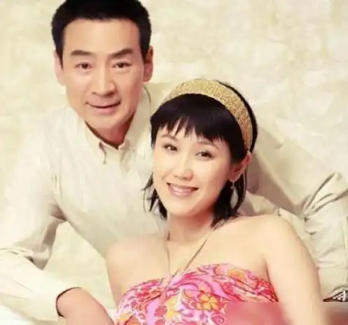 他53岁因戏生情,爱上小21岁女友,孩子如今已9岁|寇振海|李婷|苏有朋