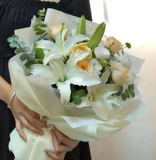 百合小花束