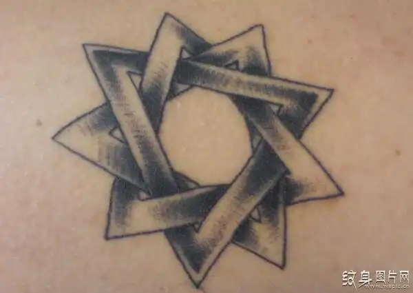 八芒星纹身图案及含义
