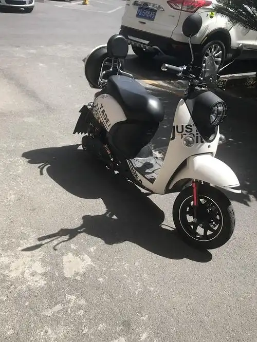 雅迪小龟王电动车低价1600岀手