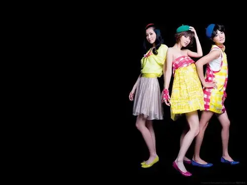 s.h.e壁纸桌面图片-1600x1200.148k.高清大图-明星写真馆n63.com