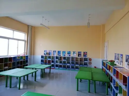 "走进科学发现室,探索世界新奥秘"乔官镇幼儿园中一班科学活动纪实