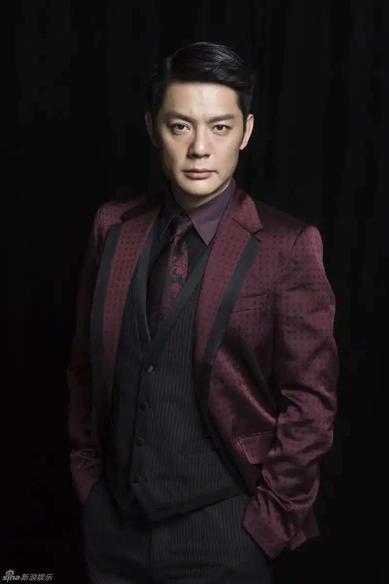 组图:傅程鹏写真曝光 优雅睿智尽显霸气总裁风_高清图集_新浪网