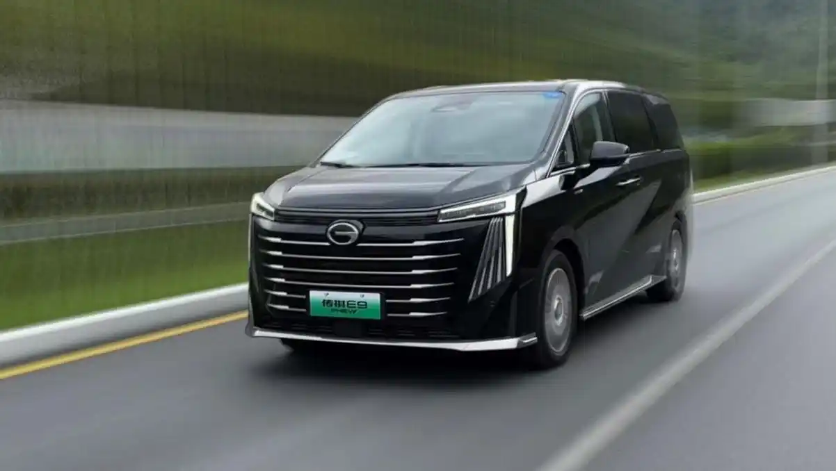 最持"9"插电混动mpv?沉浸式体验广汽传祺e9