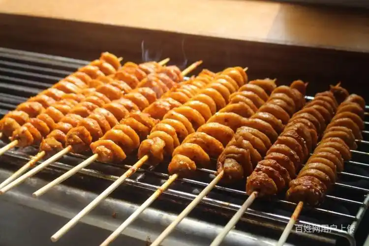 街边小吃手工烤面筋培训 果仁烤面筋学习