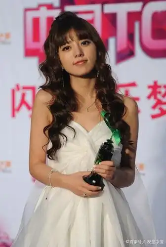 第一藏族美女——阿兰,艾回九大歌姬之"唯美歌姬"