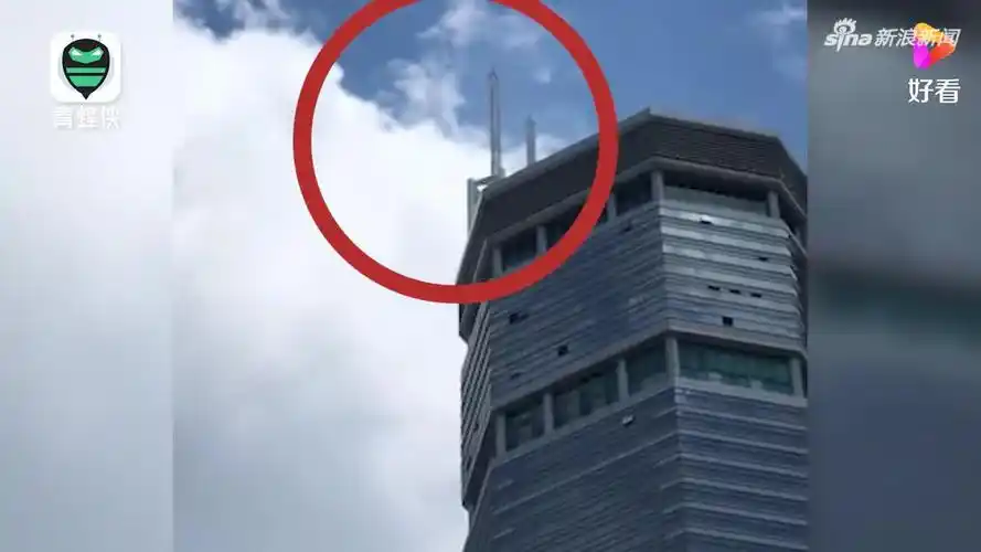 直击赛格大厦再次晃动现场:有建筑碎片掉落,楼内仍有多人