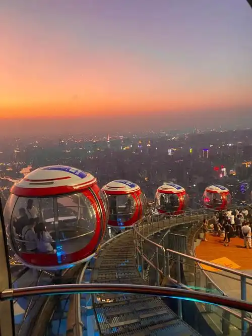 世界最高摩天轮广州塔小蛮腰摩天轮