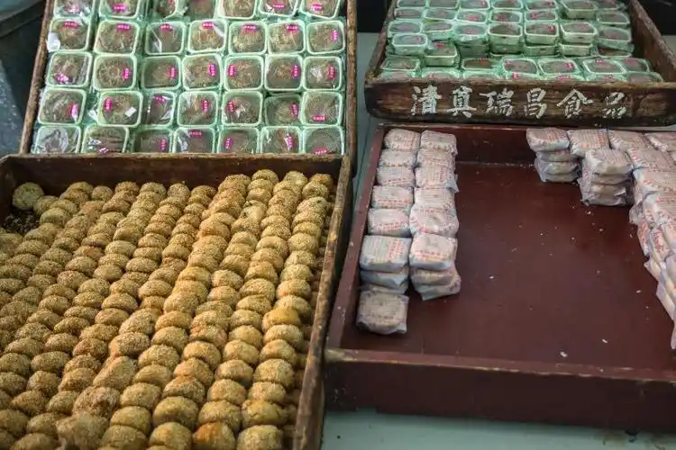 这种油纸包的月饼还记得它吗