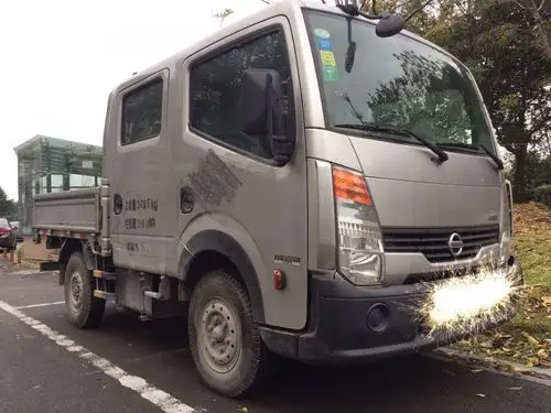 2016-10 东风日产尼桑双排货车