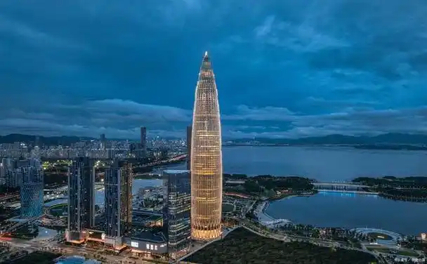 华润的前身是1938年在香港成立的"联和行",1948年改组更名为华润公司.