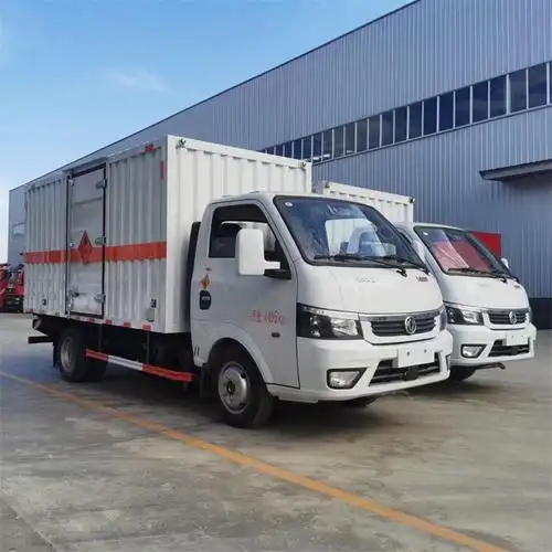 东风3米8危险品运输车液化气瓶运输车易燃气体2类厢式运输车