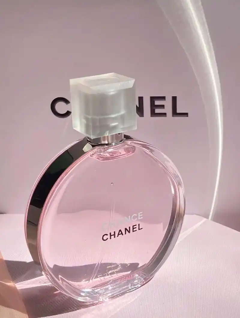香奈儿粉邂逅香水93.最爱的一款香水! 香奶奶的粉邂逅瓶身太 - 抖音