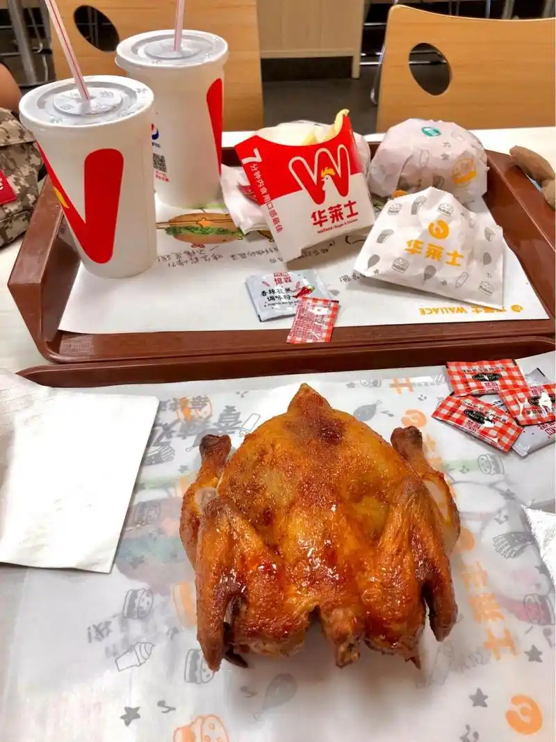 华莱士团购 华莱士蜜汁手扒鸡昨天还是28,今天就15块钱,吓得我赶紧囤