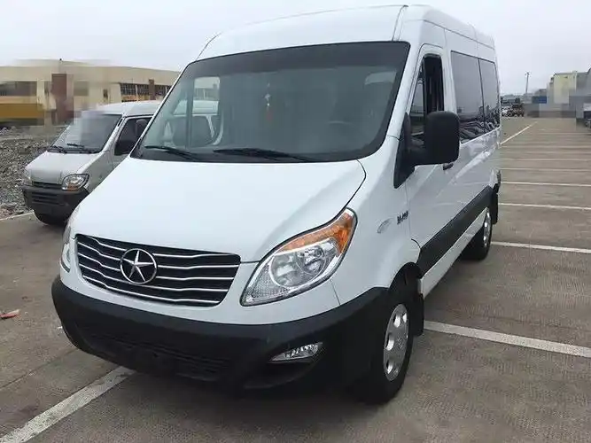 江淮星锐6座 白 个人车 喜欢别错过 可以按揭