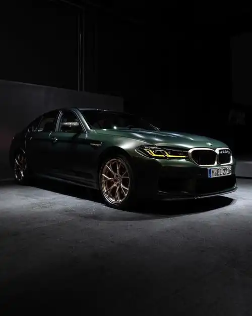 宝马m5 cs实车 动力无比强劲/战斗气息爆表