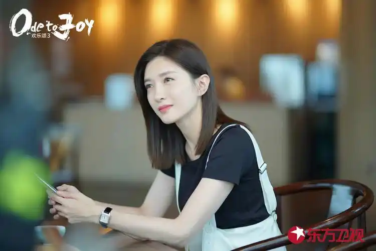 《欢乐颂3》江疏影:未来想挑战性格浓烈一点儿的角色_新浪新闻