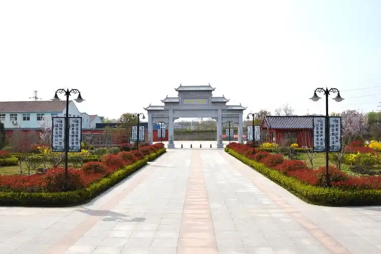 阳光城阳文明实践城阳村社区清明节网上祭扫成为新时尚