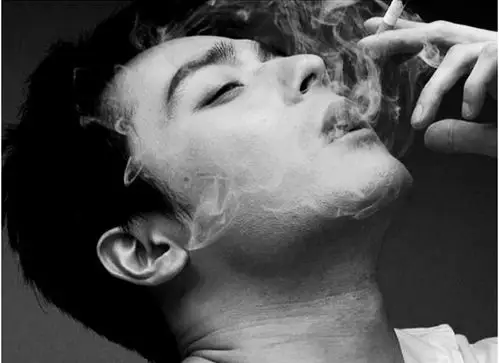 求能和这张图片凑成情侣头像的图片