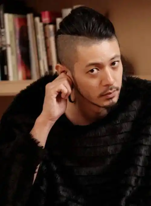 潮男发型推荐莫西干发型