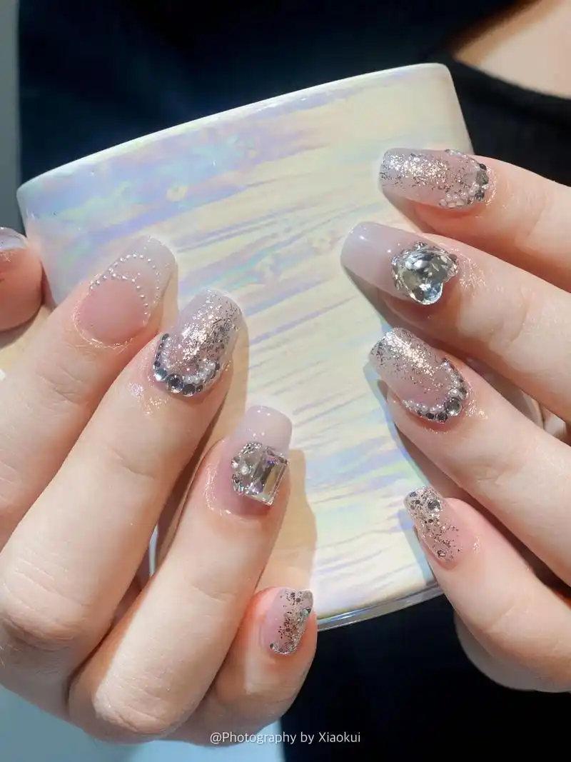 bulingbuling78的爆闪美甲.果然6015没有女生能逃过 - 抖音