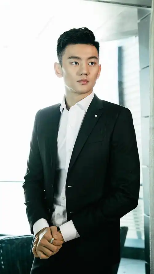 游泳健将宁泽涛西装写真手机壁纸宁泽涛小鲜肉体育明星游泳健将90后