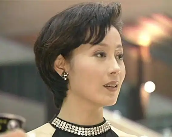 图看一看邬倩倩年轻时照片带你感受80年代的风华绝代