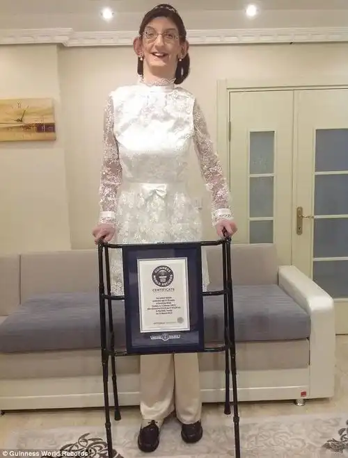 世界上最高的女人