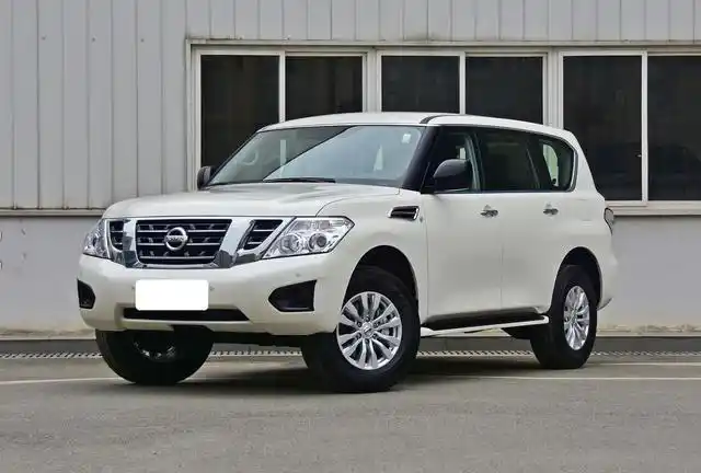20款日产尼桑途乐y624.0豪华的越野车