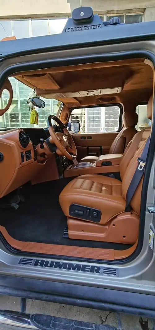 成都中福商务改装的悍马h2内饰,各位老板看看这个效果怎么样