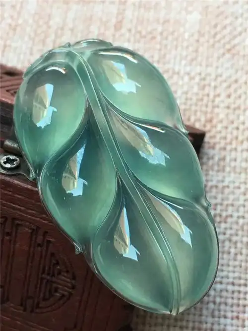 翡翠简安天然货冰种底色金枝玉叶挂件女款项坠高端颈饰