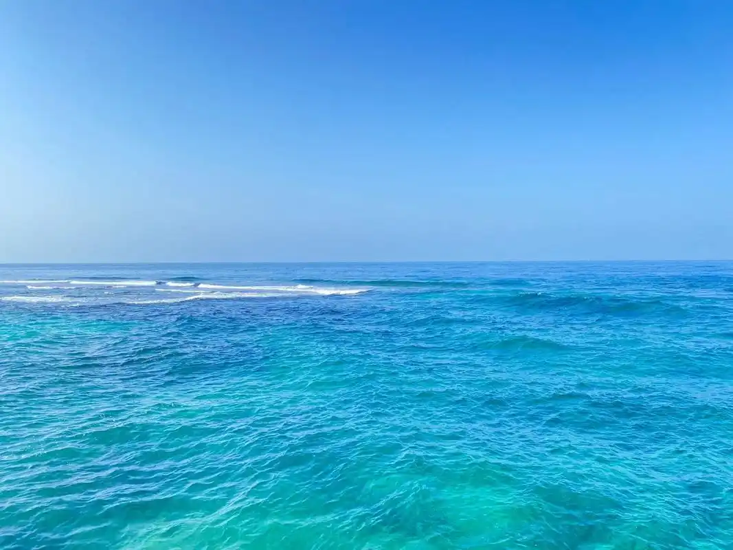 沙特阿拉伯9496-吉达海边 吉达的海是真好看 又蓝又绿 水还特别