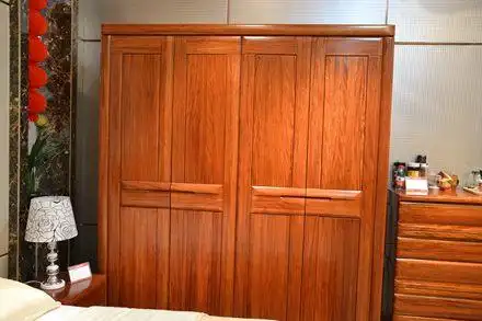 红翅木卧房五件套(床,衣柜,床垫,两个床头柜)